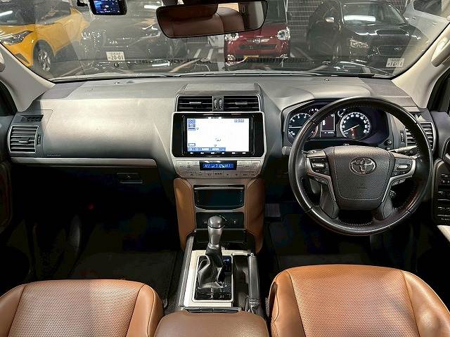 トヨタ&nbsp;ランドクルーザープラドの画像3