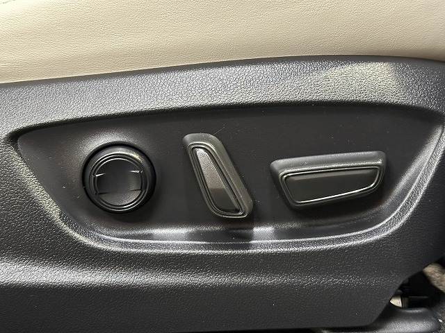 クラウンクロスオーバー□G “Advanced・Leather Package” 内装他