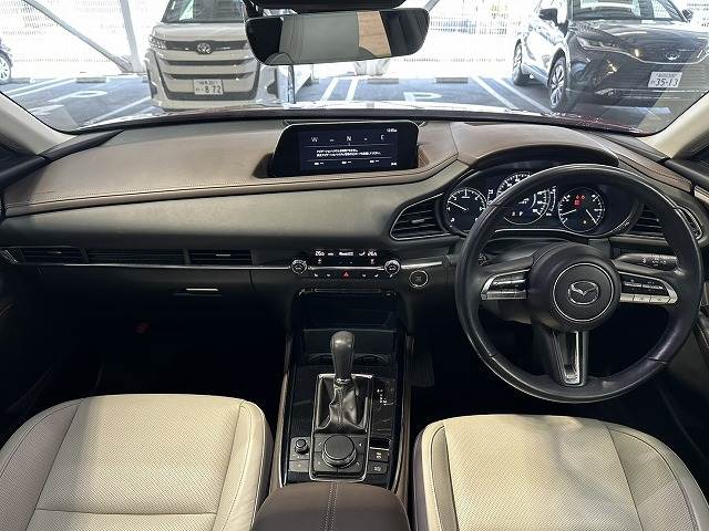 CX-30XD L Package 内装他