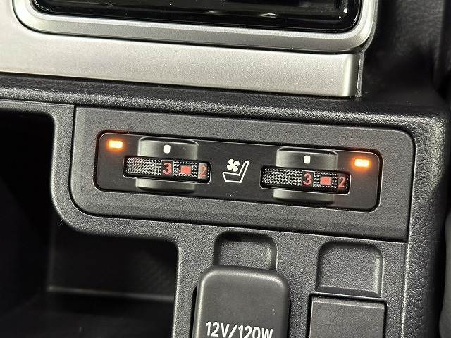 トヨタ ランドクルーザープラドの画像5