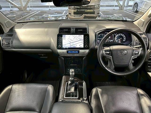 トヨタ&nbsp;ランドクルーザープラドの画像3