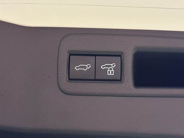 トヨタ ハリアーハイブリッドの画像16