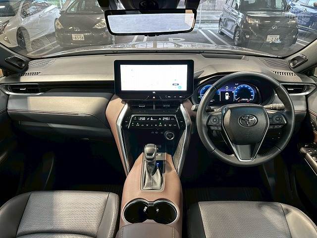 ハリアーハイブリッド□Z “Leather Package” 内装他