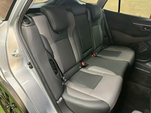 スバル レガシィアウトバックの画像10