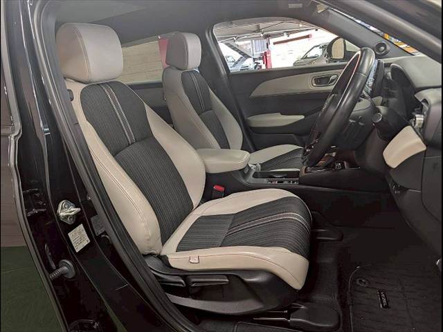 ホンダ ヴェゼルハイブリッドの画像9