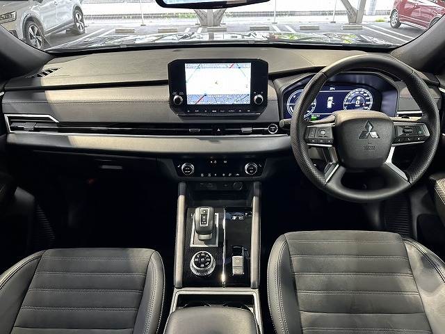 三菱&nbsp;アウトランダーPHEVの画像3
