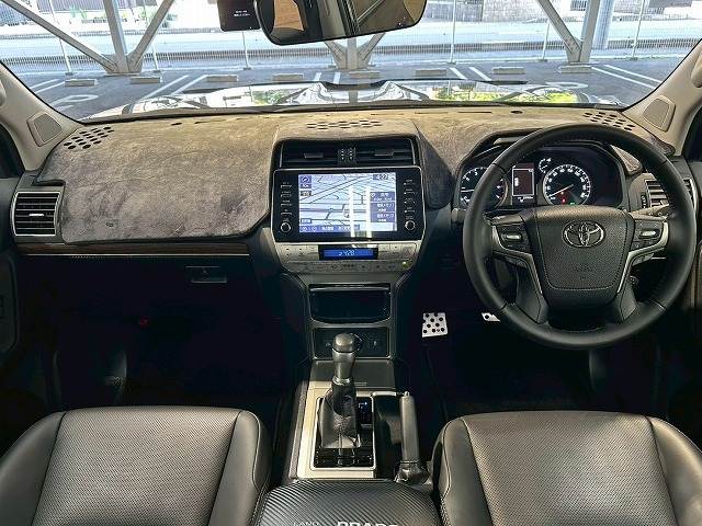 トヨタ&nbsp;ランドクルーザープラドの画像3