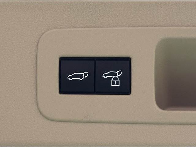 トヨタ&nbsp;ランドクルーザー300系の画像16