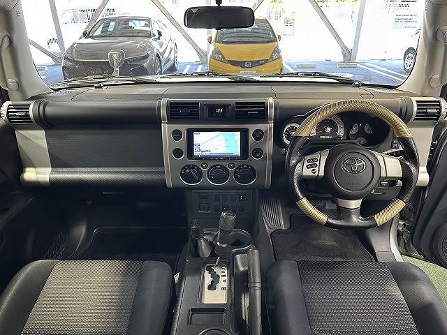 FJクルーザー□ベースグレード 内装他