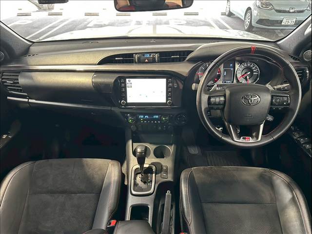 ハイラックスZ“GR SPORT” 内装他