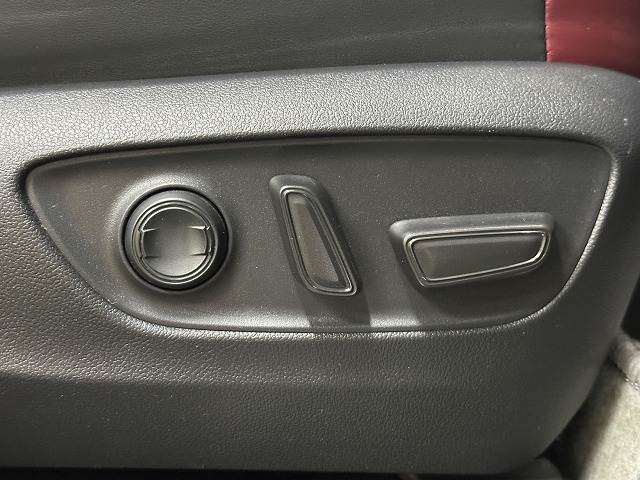 トヨタ&nbsp;ランドクルーザー300系の画像8