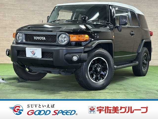 トヨタ FJクルーザー ブラックカラーパッケージ ナビTV/クルーズコントロール/バックカメラ/Bluetooth再生/背面タイヤレスキット/禁煙車/フロントフォグ/リアフォグ/ステアリングリモコン 外観