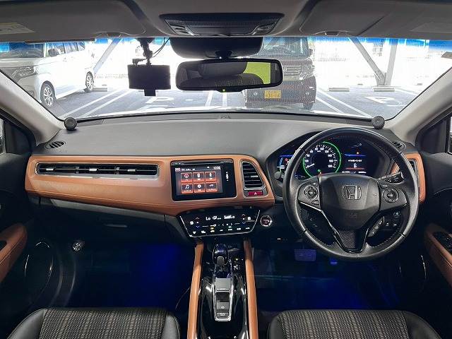 ホンダヴェゼルハイブリッドHYBRID Z 内装他