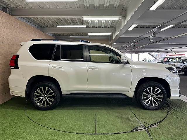 トヨタ&nbsp;ランドクルーザープラドの画像18