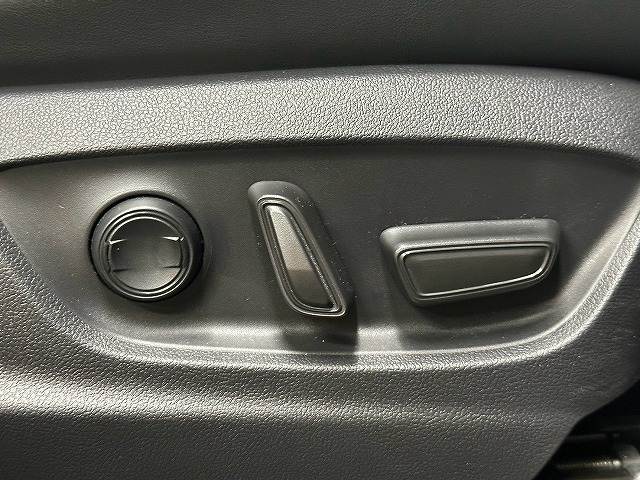 トヨタ クラウンクロスオーバーの画像9