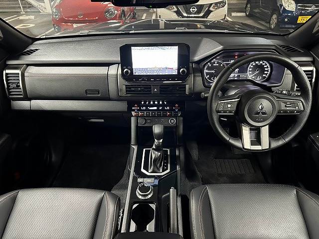 三菱トライトン□■GSR 内装他
