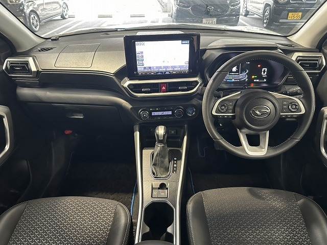 ダイハツロッキーPremium G HEV 内装他