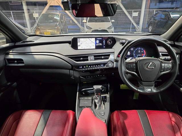レクサスUXUX200 “F SPORT” 内装他