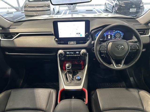 トヨタRAV4Adventure “OFFROAD packageII” 内装他