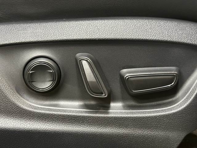 トヨタ クラウンクロスオーバーの画像9