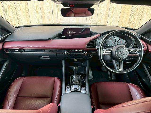 マツダ MAZDA3 FASTBACKの画像3