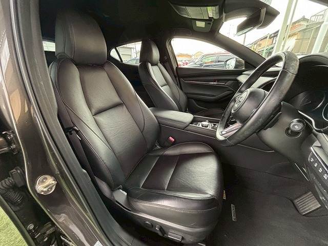 マツダ MAZDA3 FASTBACKの画像12