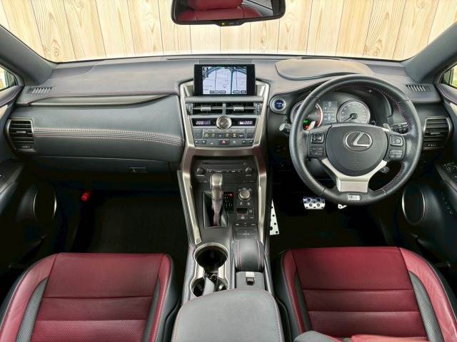 NXNX300h “F SPORT” 内装他