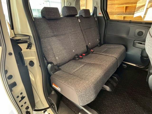 トヨタ シエンタハイブリッドの画像14