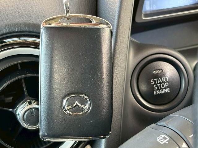 マツダ MAZDA2の画像12