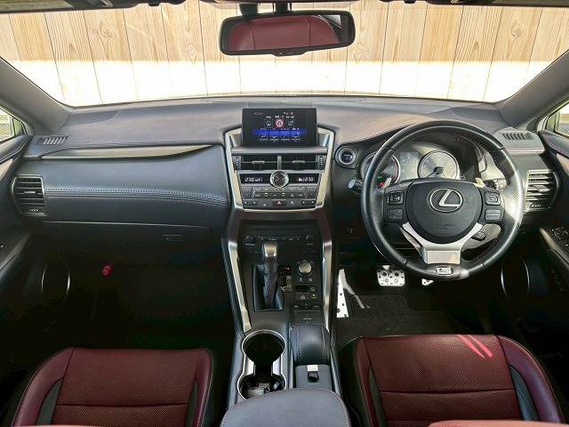 NXNX300h F SPORT 内装他