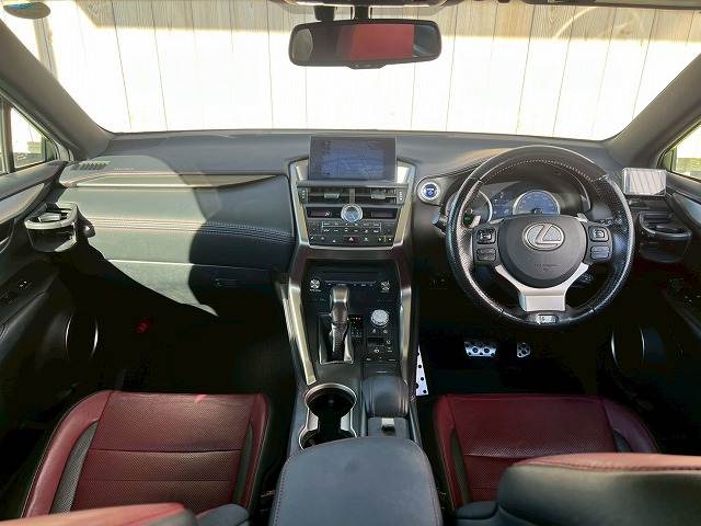 NXNX300h “F SPORT” 内装他