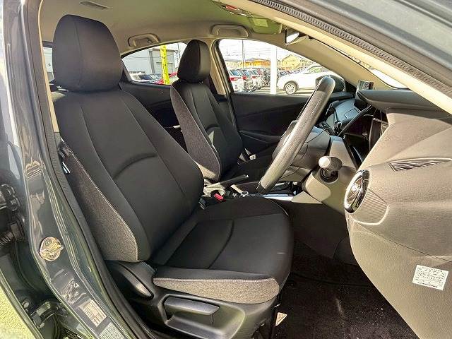 マツダ MAZDA2の画像13