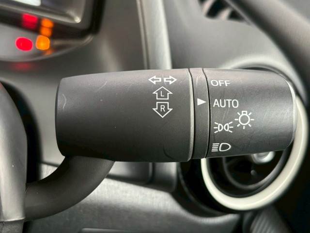 マツダ MAZDA2の画像12