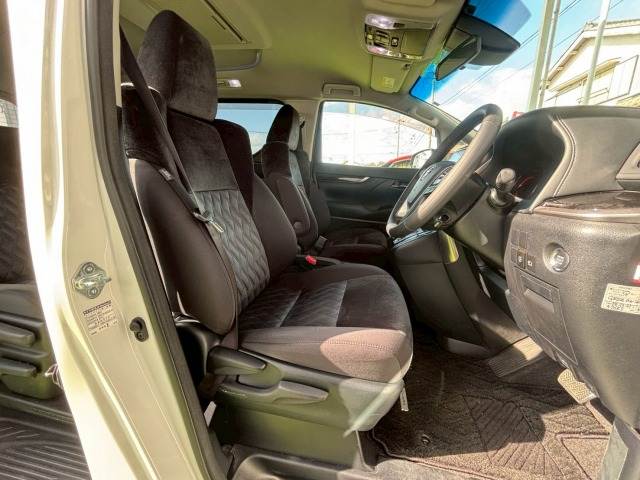 トヨタ アルファードの画像12