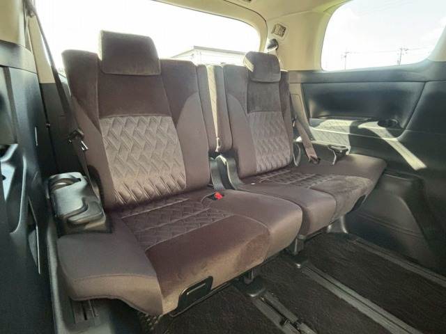 トヨタ アルファードの画像14