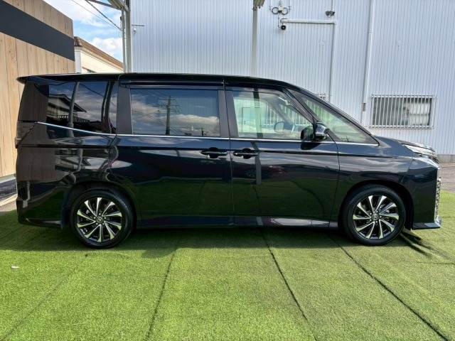 トヨタ&nbsp;ヴォクシーハイブリッドの画像17