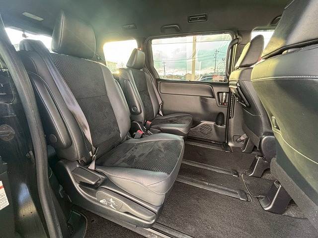 トヨタ&nbsp;ヴォクシーの画像13