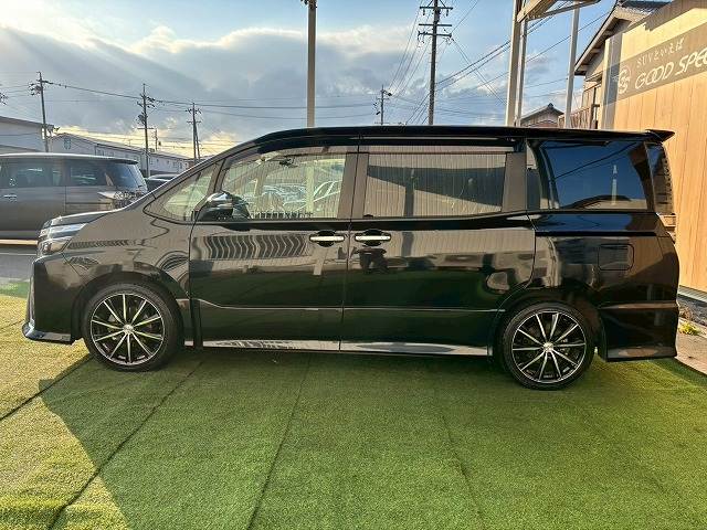 トヨタ&nbsp;ヴォクシーの画像16