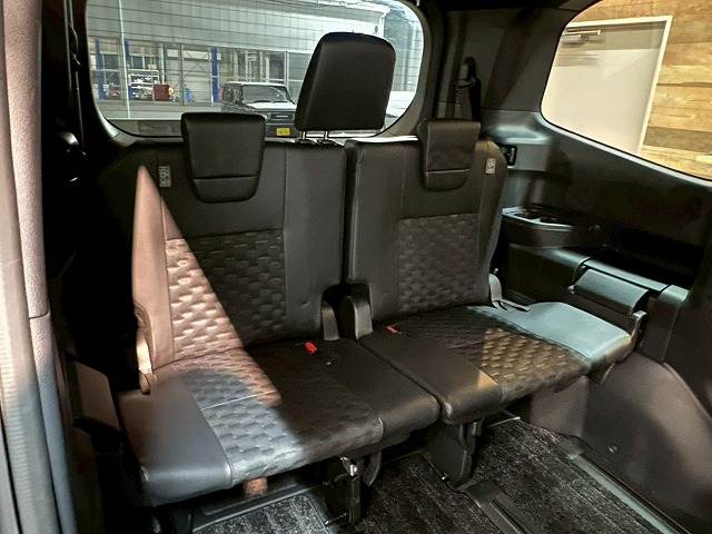 トヨタ&nbsp;ヴォクシーハイブリッドの画像14