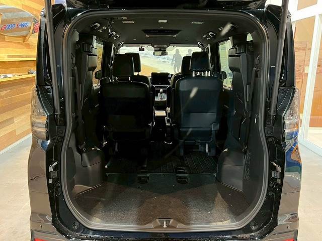 トヨタ&nbsp;ヴォクシーハイブリッドの画像15