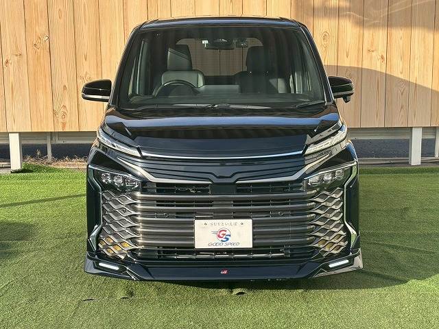 トヨタ&nbsp;ヴォクシーハイブリッドの画像4