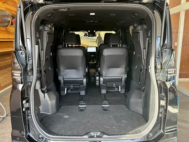 トヨタ&nbsp;ヴォクシーハイブリッドの画像15