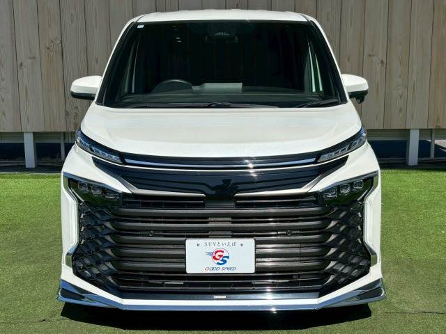 トヨタ&nbsp;ヴォクシーハイブリッドの画像4