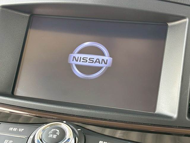 エルグランド250ハイウェイスターS ホワイトレザーアーバンクロム 内装他