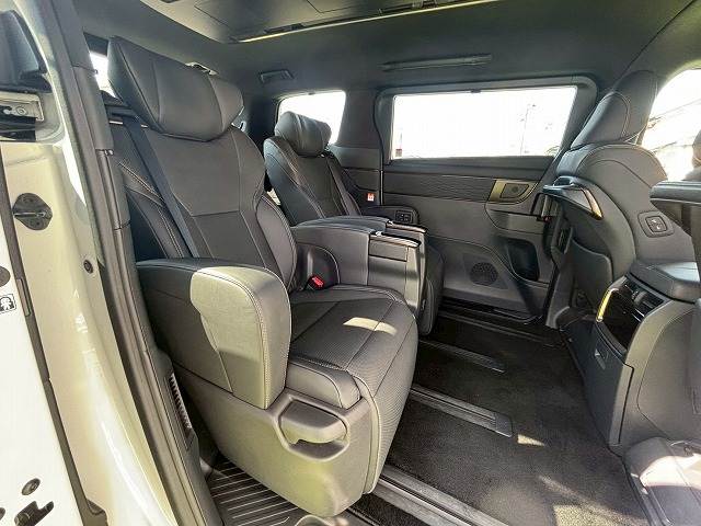 トヨタ&nbsp;アルファードの画像13