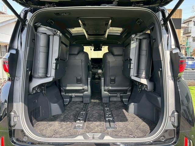 トヨタ ヴェルファイアハイブリッドの画像15