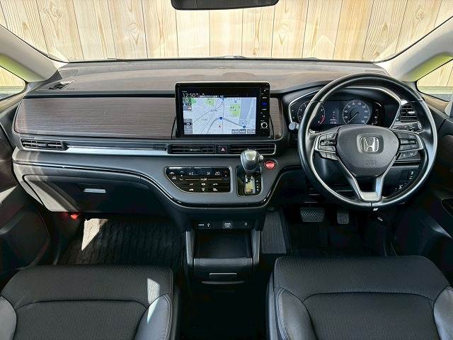 オデッセイABSOLUTE 内装他