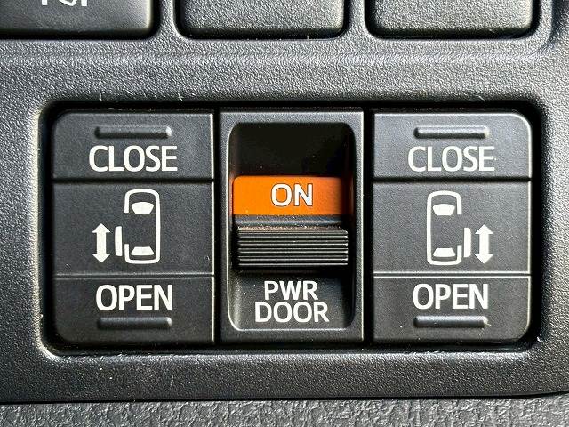 トヨタ&nbsp;ノアの画像9