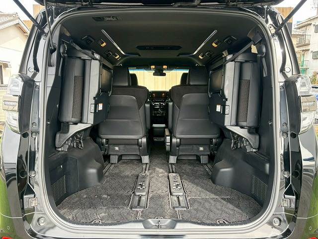 トヨタ ヴェルファイアの画像15