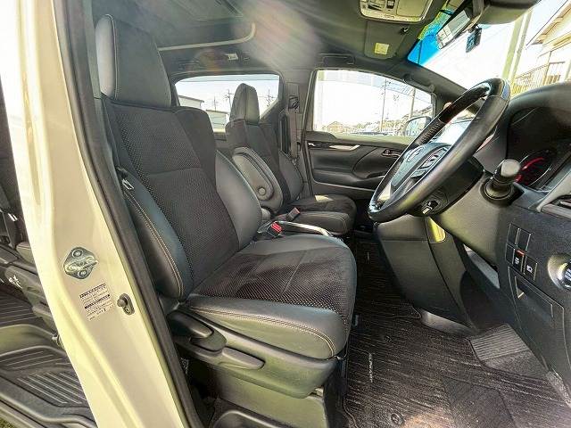 トヨタ アルファードの画像12